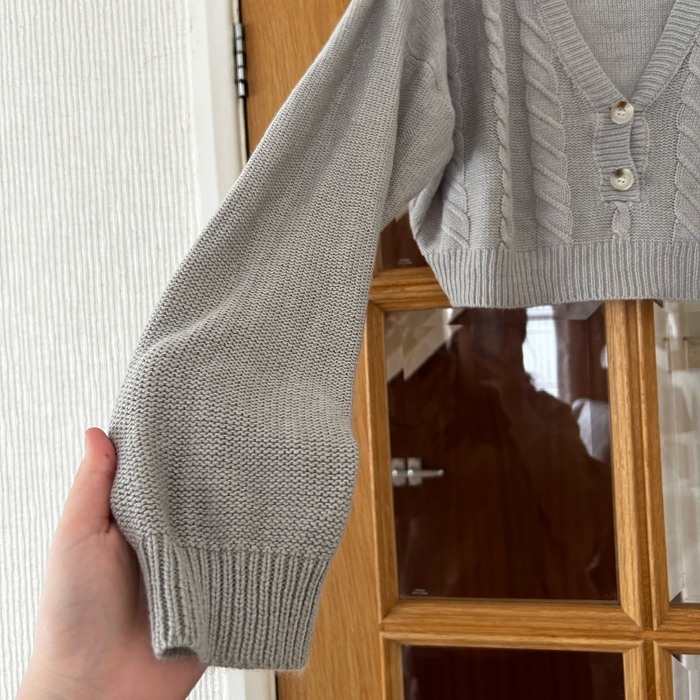 Ladies Knitted Shein Cropped Grey Cardigan - Picture 2 of 4